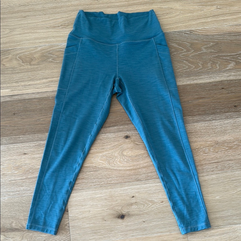 🥰Prana Becksa High Waisted Ribbed leggings
Size L. Teal
